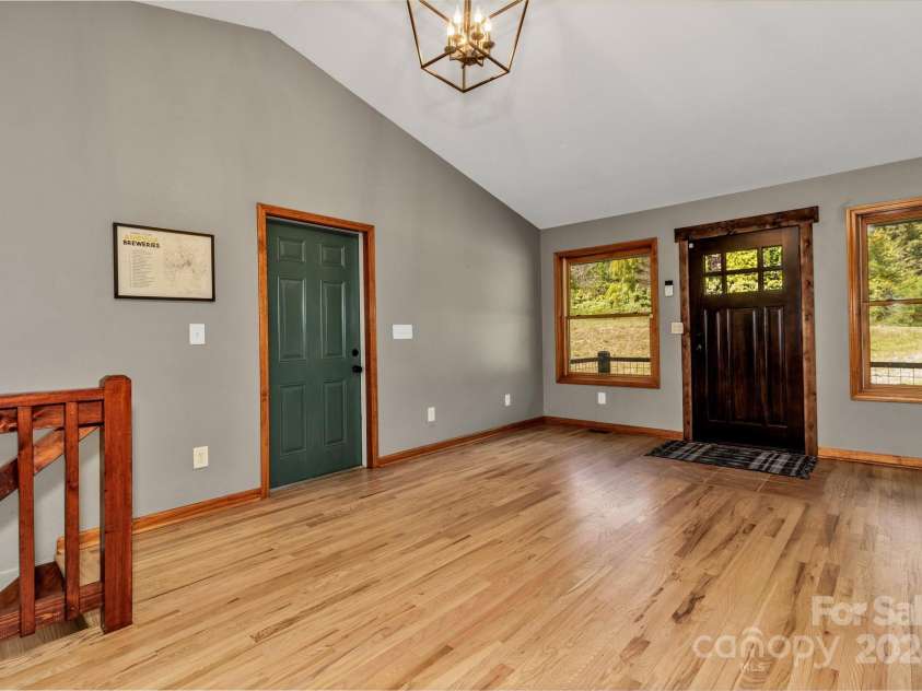 939 Morgan Hill Road, Black Mountain, NC 28711.  MLS# CAR4297863, YatesRealty ID 7311. 