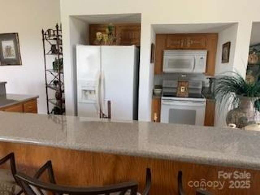 2399 PLEASANT GROVE Road, Hendersonville, NC 28739.  MLS# CAR4247893, YatesRealty ID 7314. 