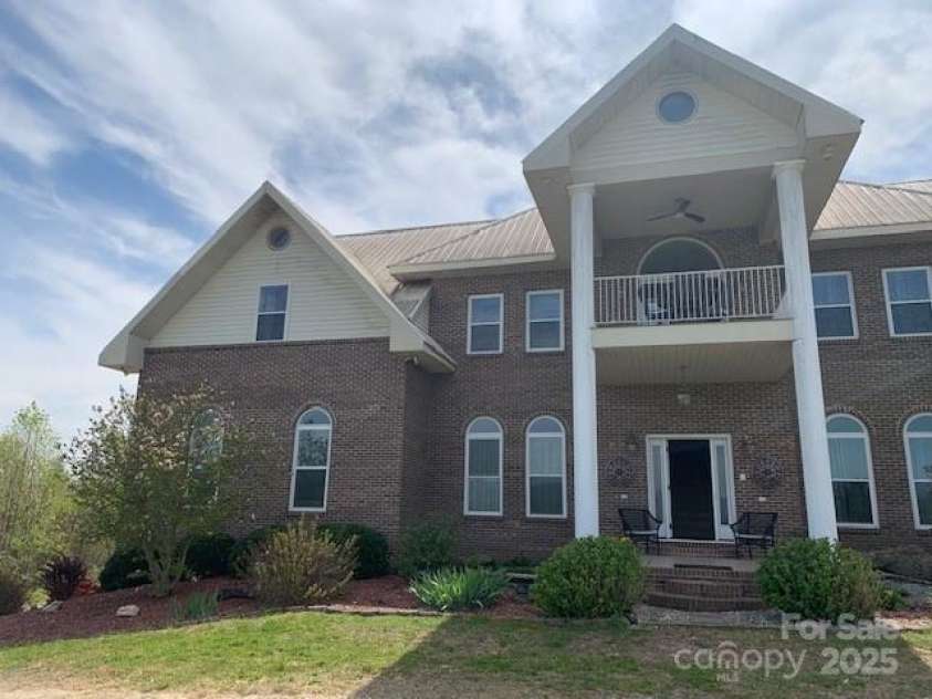 2399 PLEASANT GROVE Road, Hendersonville, NC 28739.  MLS# CAR4247893, YatesRealty ID 7314. Landscaped nicely, just expanded, enjoy VIEW