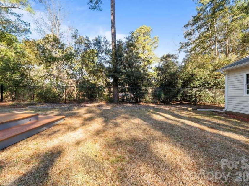 7980 Glasgow Drive, Laurinburg, NC 28352.  MLS# CAR4341881, YatesRealty ID 7314. 