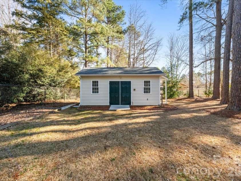7980 Glasgow Drive, Laurinburg, NC 28352.  MLS# CAR4341881, YatesRealty ID 7314. 