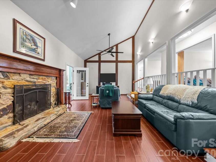 7980 Glasgow Drive, Laurinburg, NC 28352.  MLS# CAR4341881, YatesRealty ID 7314. 