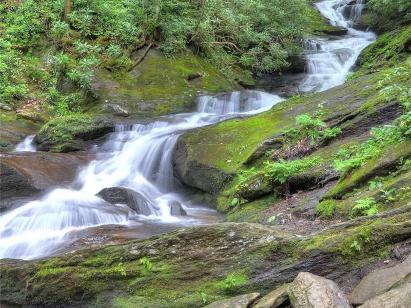 565 Winterstar Loop, Burnsville, NC 28714.  MLS# CAR4138759, YatesRealty ID 7315. 