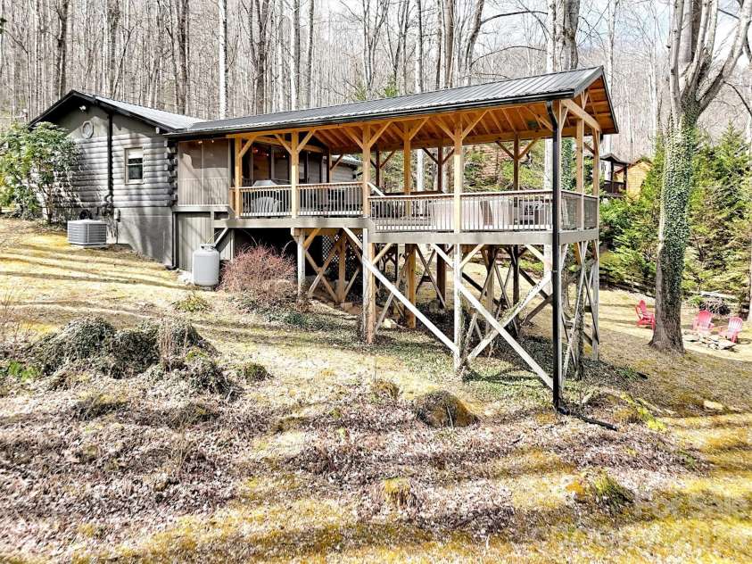 63 Alpaugh Drive, Waynesville, NC 28786.  MLS# CAR4355506, YatesRealty ID 7317. 