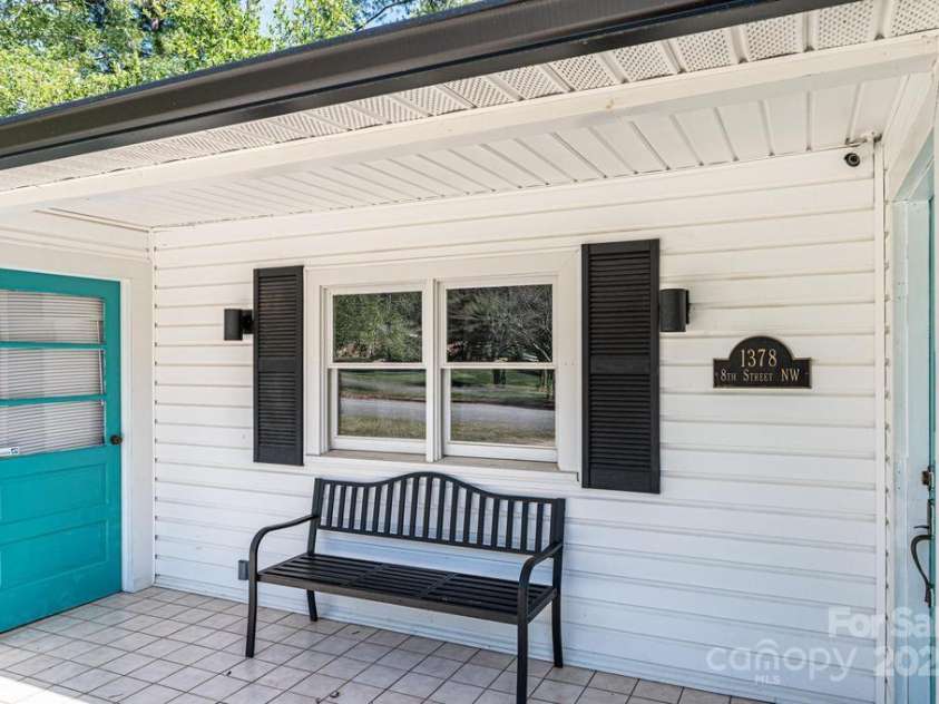 1378 8th Street, Hickory, NC 28601.  MLS# CAR4192606, YatesRealty ID 732. 