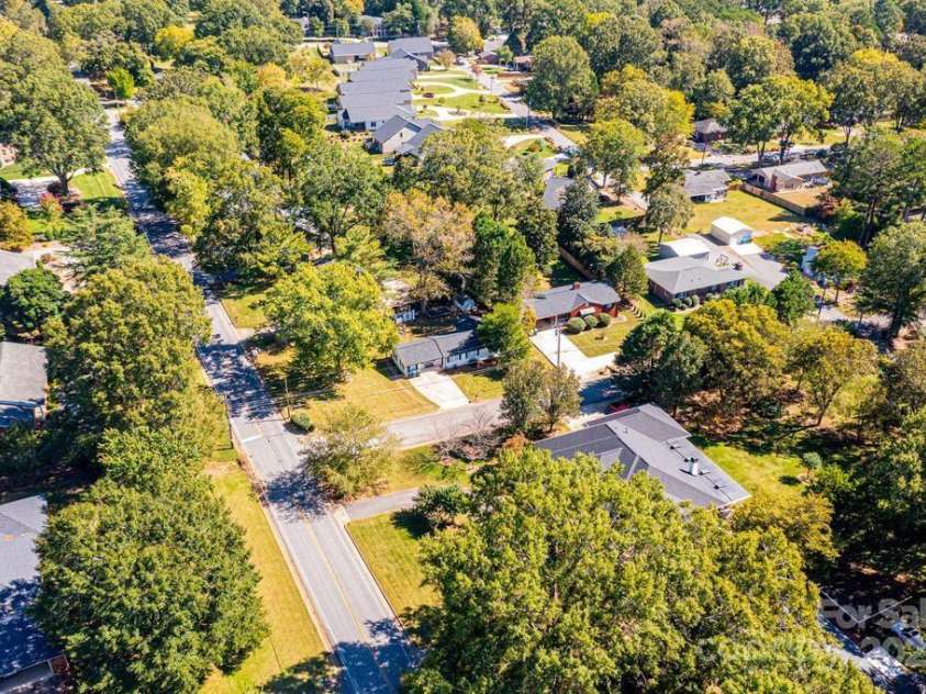 1378 8th Street, Hickory, NC 28601.  MLS# CAR4192606, YatesRealty ID 732. 
