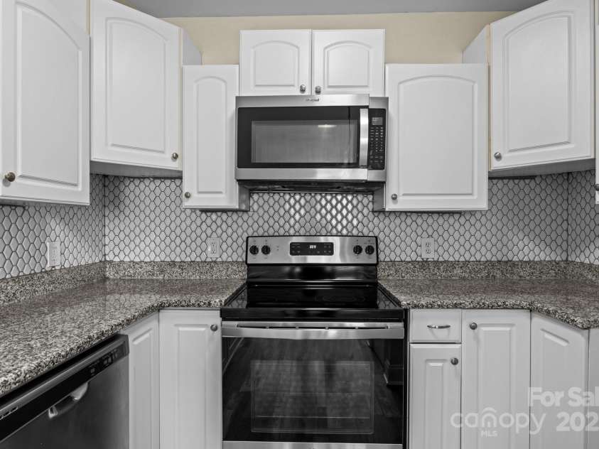 2325 Sanders Avenue, Charlotte, NC 28216.  MLS# CAR4241817, YatesRealty ID 7320. 