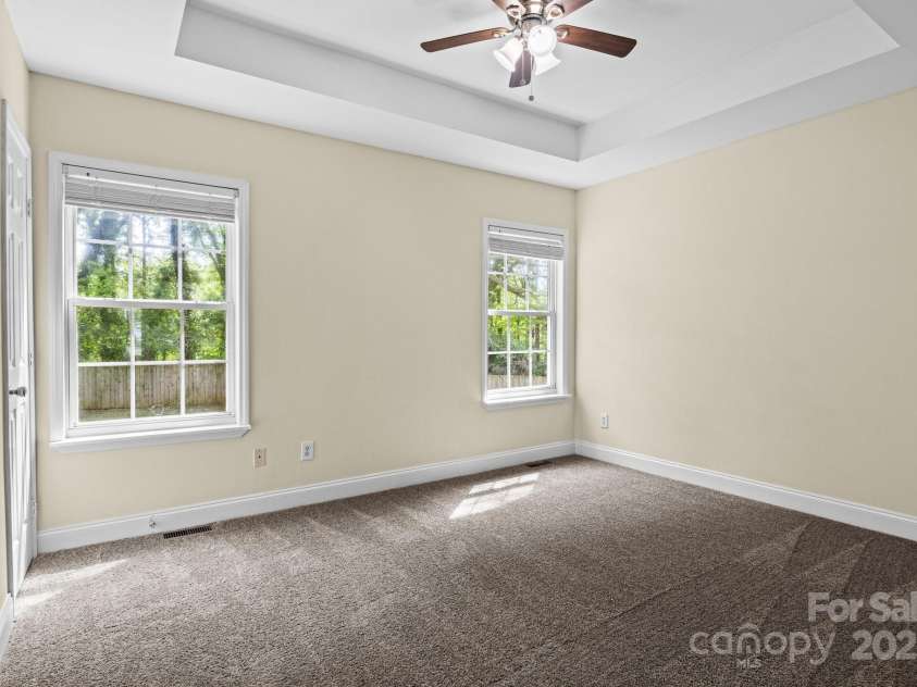 2325 Sanders Avenue, Charlotte, NC 28216.  MLS# CAR4241817, YatesRealty ID 7320. 