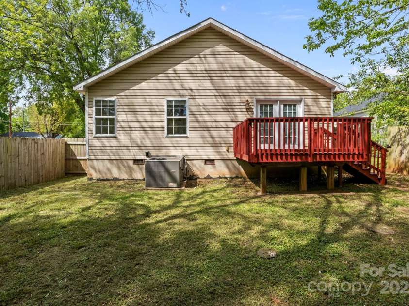 2325 Sanders Avenue, Charlotte, NC 28216.  MLS# CAR4241817, YatesRealty ID 7320. 