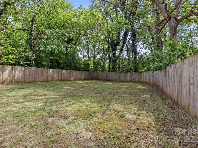 2325 Sanders Avenue, Charlotte, NC 28216.  MLS# CAR4241817, YatesRealty ID 7320. 