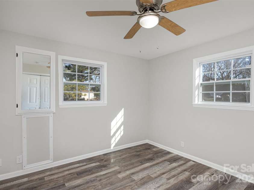 504 Poplar Street, Dallas, NC 28034.  MLS# CAR4213307, YatesRealty ID 7321. 