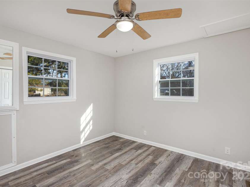 504 Poplar Street, Dallas, NC 28034.  MLS# CAR4213307, YatesRealty ID 7321. 