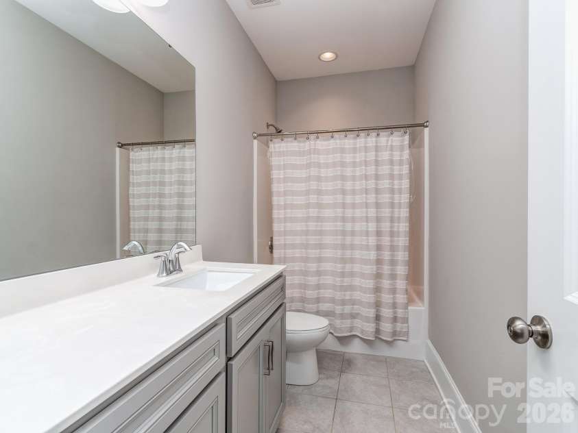 1520 Afton Way, Fort Mill, SC 29708.  MLS# CAR4357058, YatesRealty ID 7322. Full bath #2