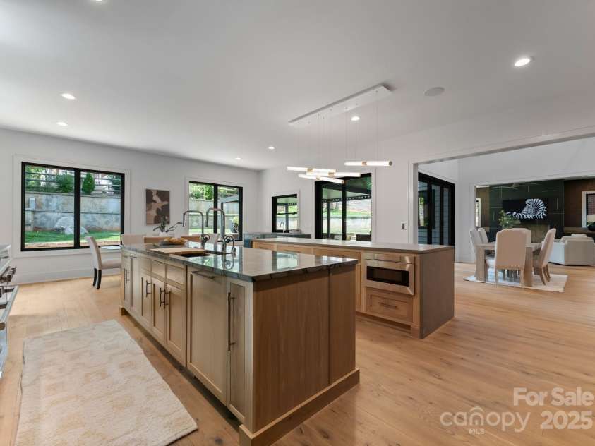 3416 Windsor Drive, Charlotte, NC 28209.  MLS# CAR4234263, YatesRealty ID 7324. 