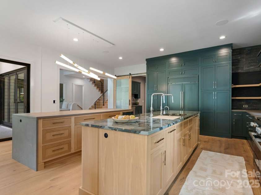 3416 Windsor Drive, Charlotte, NC 28209.  MLS# CAR4234263, YatesRealty ID 7324. 