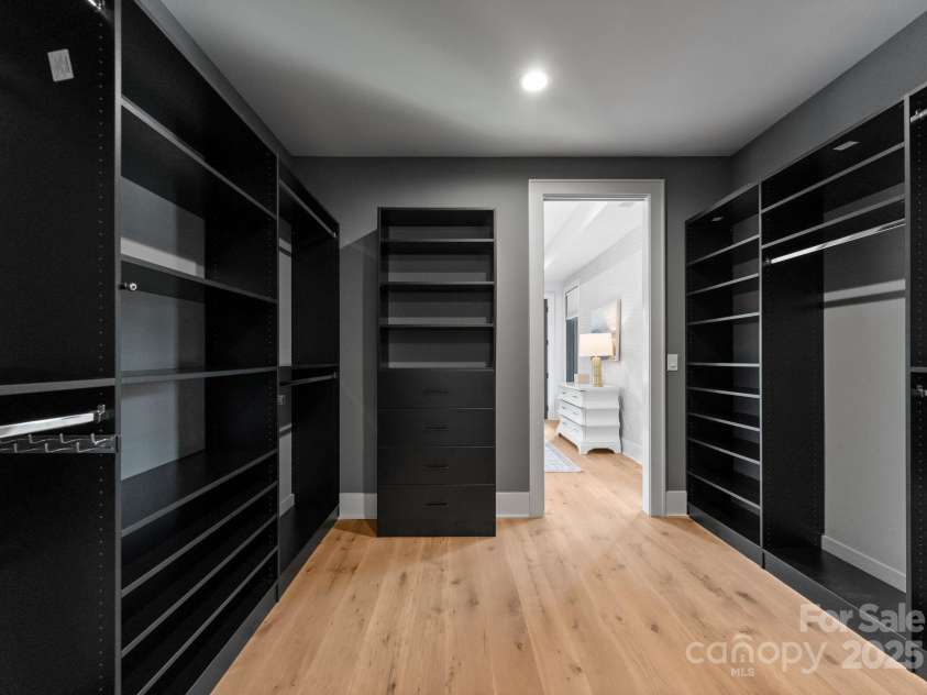 3416 Windsor Drive, Charlotte, NC 28209.  MLS# CAR4234263, YatesRealty ID 7324. 