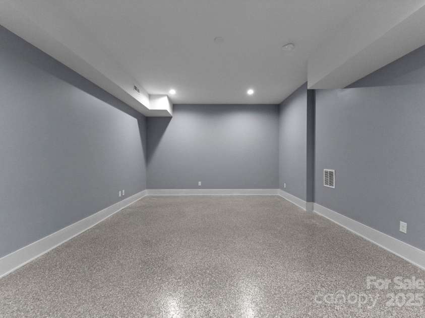 3416 Windsor Drive, Charlotte, NC 28209.  MLS# CAR4234263, YatesRealty ID 7324. 
