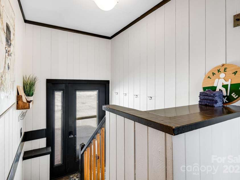 220 Charter Hills Road, Beech Mountain, NC 28604.  MLS# CAR4223784, YatesRealty ID 7326. 