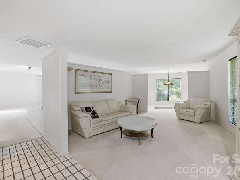 3423 Tinkerbell Lane, Charlotte, NC 28210.  MLS# CAR4384349, YatesRealty ID 7326. 