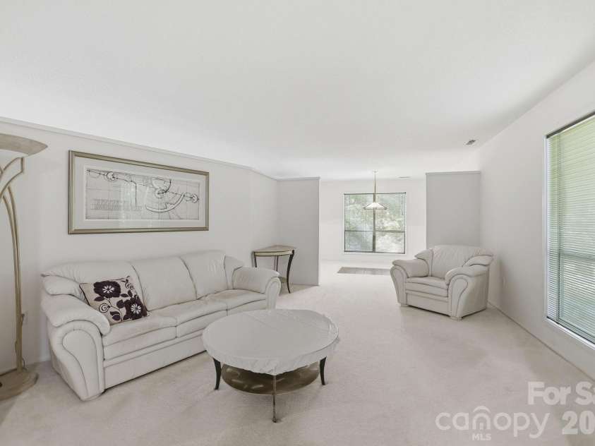 3423 Tinkerbell Lane, Charlotte, NC 28210.  MLS# CAR4384349, YatesRealty ID 7326. 