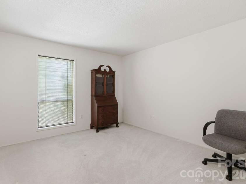 3423 Tinkerbell Lane, Charlotte, NC 28210.  MLS# CAR4384349, YatesRealty ID 7326. 