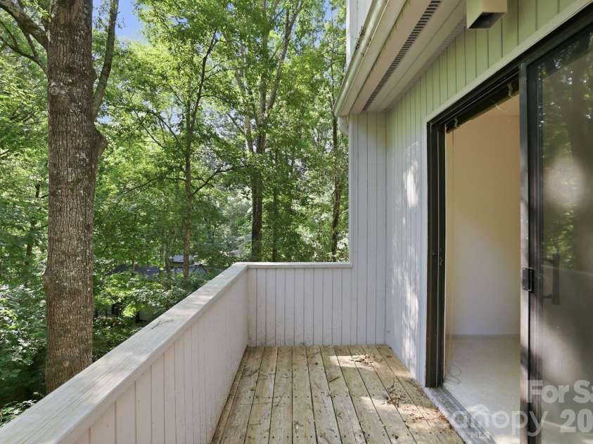 3423 Tinkerbell Lane, Charlotte, NC 28210.  MLS# CAR4384349, YatesRealty ID 7326. 