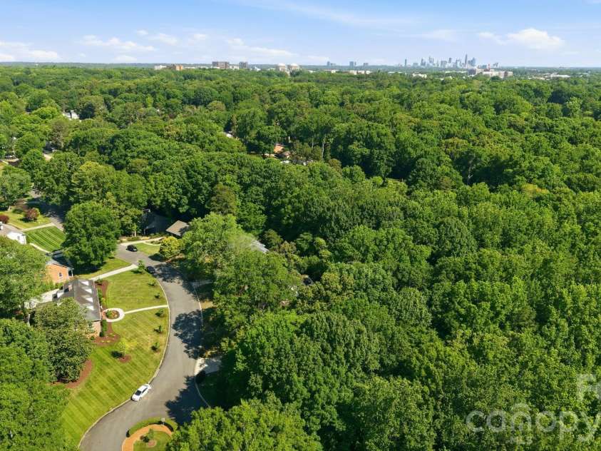 3423 Tinkerbell Lane, Charlotte, NC 28210.  MLS# CAR4384349, YatesRealty ID 7326. 