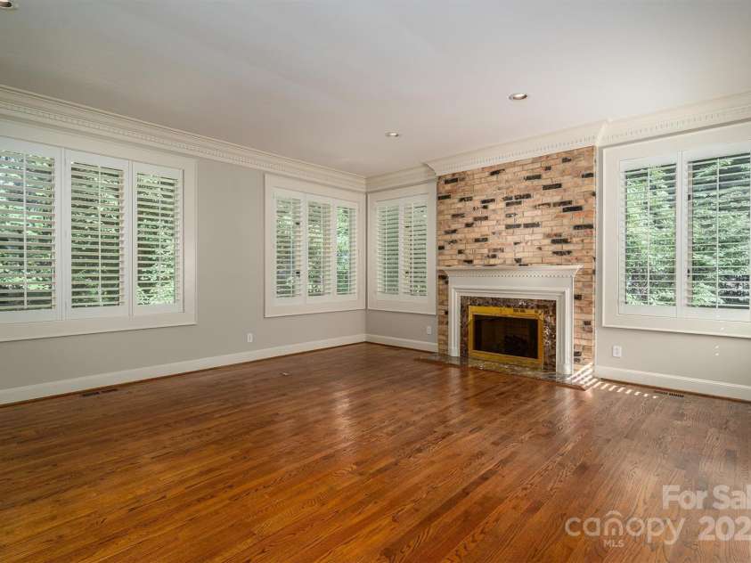 1816 Country Garden Drive, Shelby, NC 28150.  MLS# CAR4228610, YatesRealty ID 7327. 