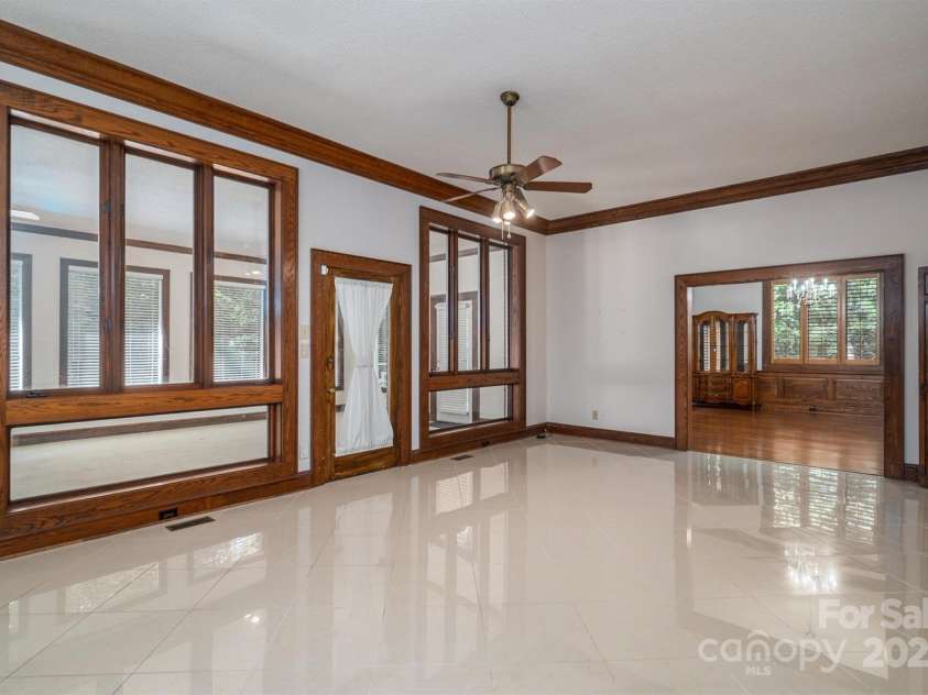 1816 Country Garden Drive, Shelby, NC 28150.  MLS# CAR4228610, YatesRealty ID 7327. 