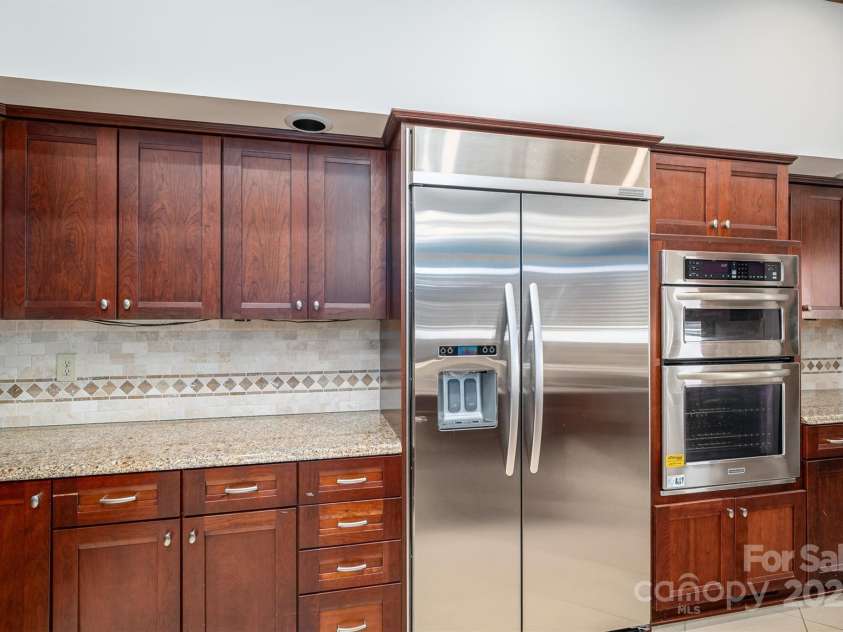 1816 Country Garden Drive, Shelby, NC 28150.  MLS# CAR4228610, YatesRealty ID 7327. 