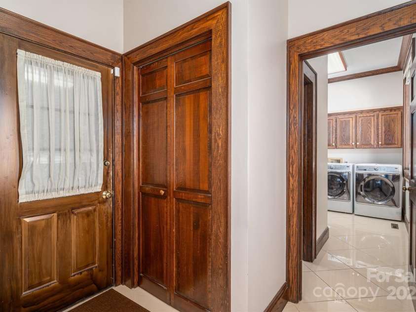 1816 Country Garden Drive, Shelby, NC 28150.  MLS# CAR4228610, YatesRealty ID 7327. 