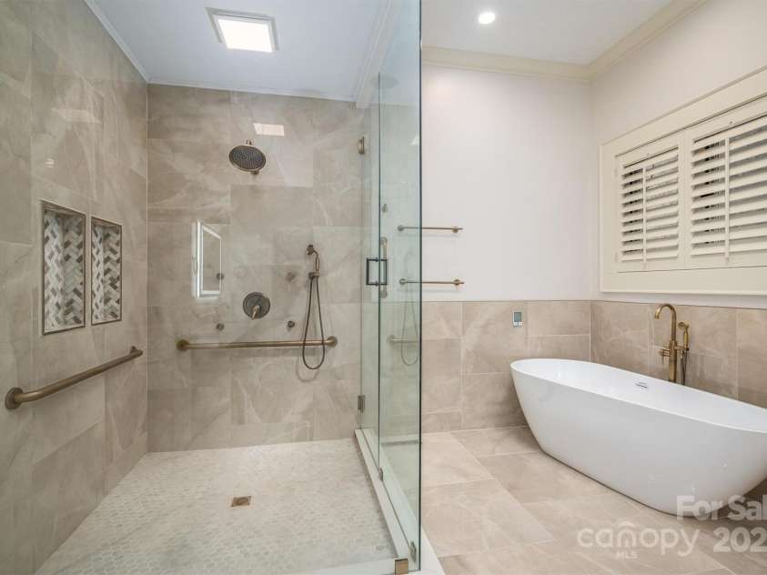 1816 Country Garden Drive, Shelby, NC 28150.  MLS# CAR4228610, YatesRealty ID 7327. 