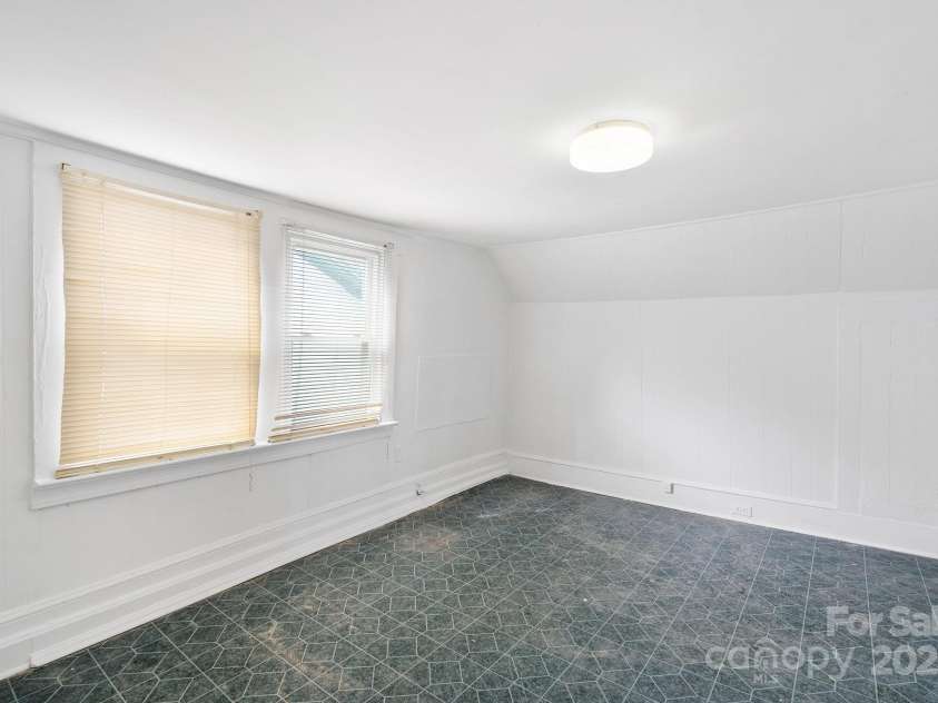 321 Coleman Avenue, Rocky Mount, NC 27801.  MLS# CAR4233676, YatesRealty ID 7329. 