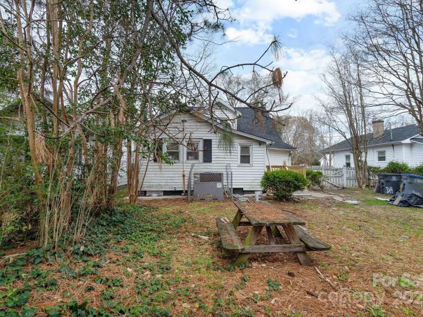 321 Coleman Avenue, Rocky Mount, NC 27801.  MLS# CAR4233676, YatesRealty ID 7329. 