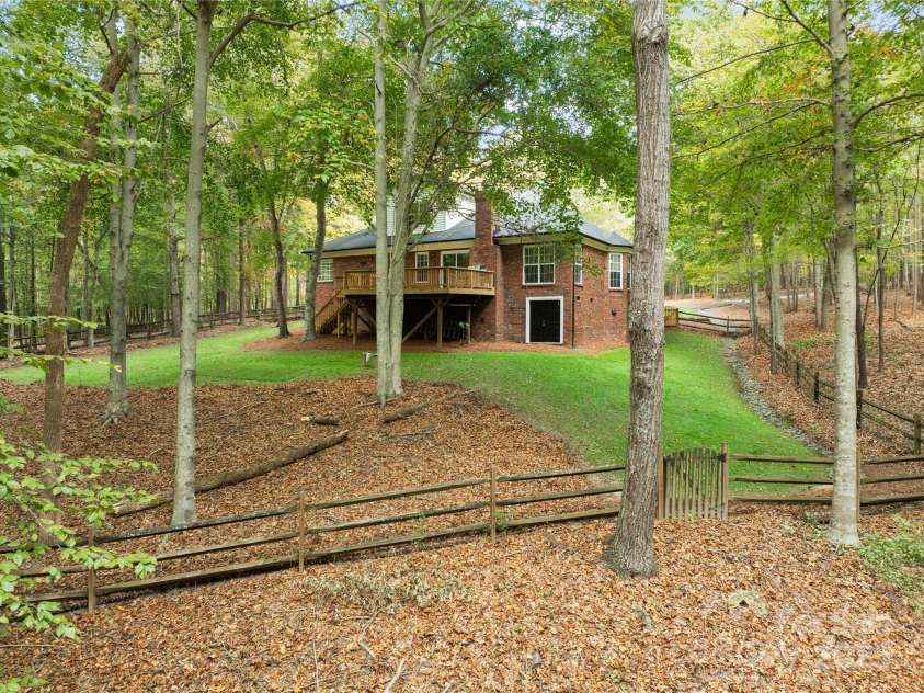 11113 Asbury Chapel Road, Huntersville, NC 28078.  MLS# CAR4317165, YatesRealty ID 733. 