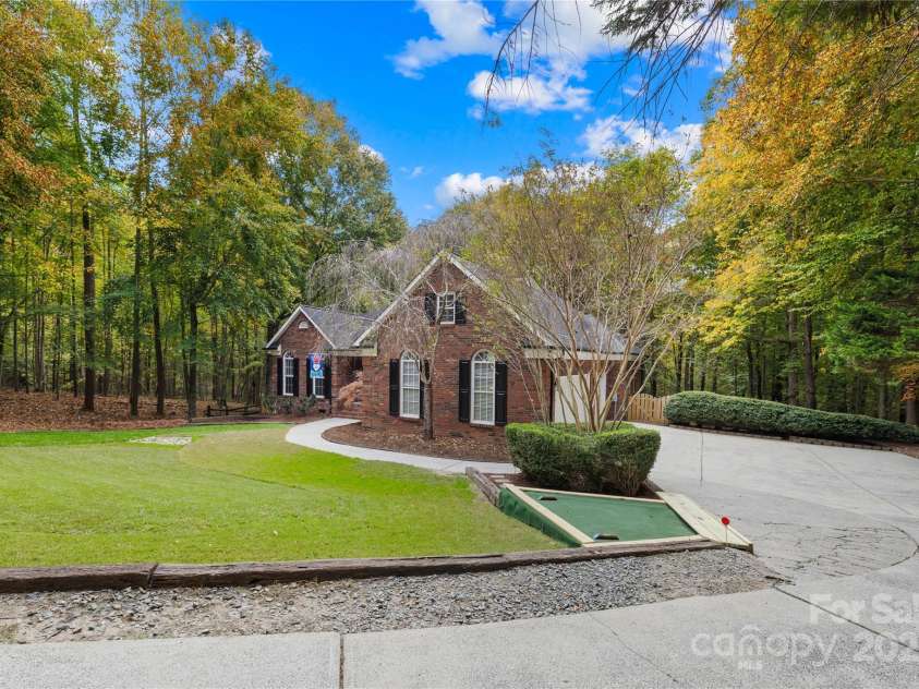 11113 Asbury Chapel Road, Huntersville, NC 28078.  MLS# CAR4317165, YatesRealty ID 733. 