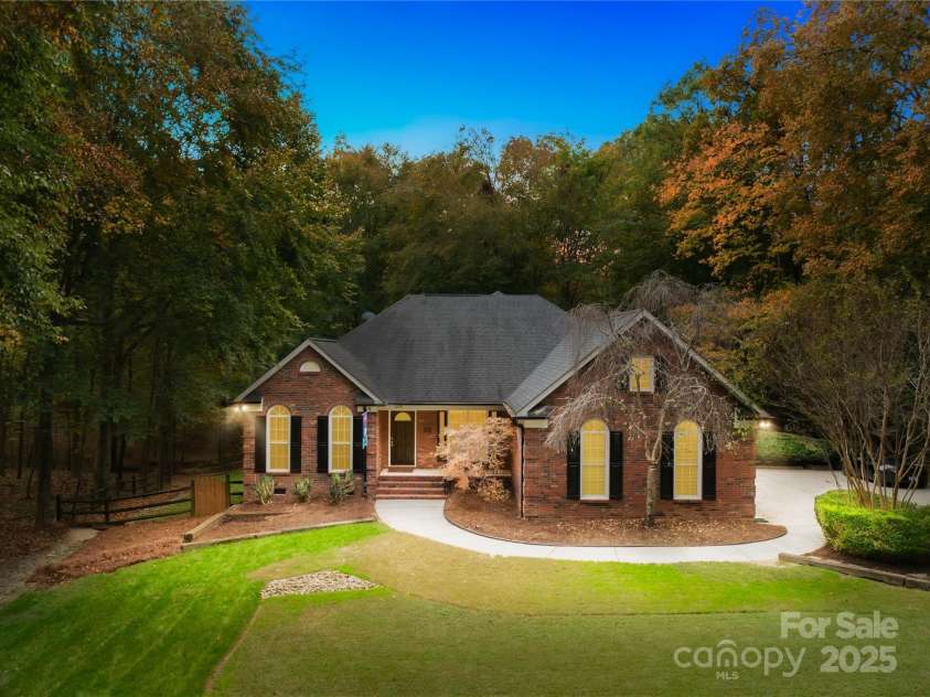 11113 Asbury Chapel Road, Huntersville, NC 28078.  MLS# CAR4317165, YatesRealty ID 733. 