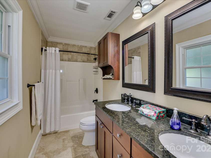 215 Barnard Avenue, Aiken, SC 29801.  MLS# CAR4308399, YatesRealty ID 733. 