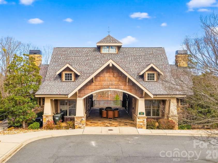 407 Blue Bay Court, York, SC 29745.  MLS# CAR4351956, YatesRealty ID 7330. 