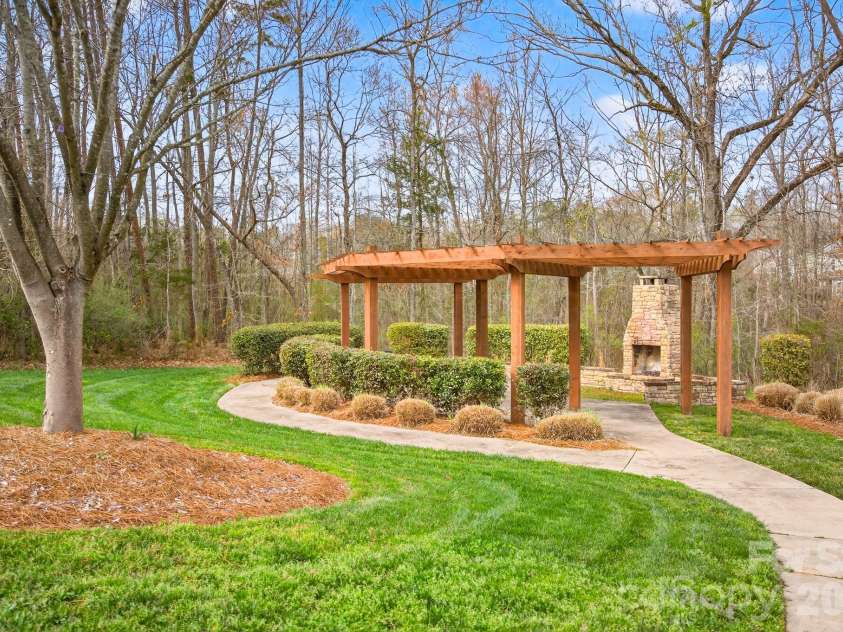 407 Blue Bay Court, York, SC 29745.  MLS# CAR4351956, YatesRealty ID 7330. 