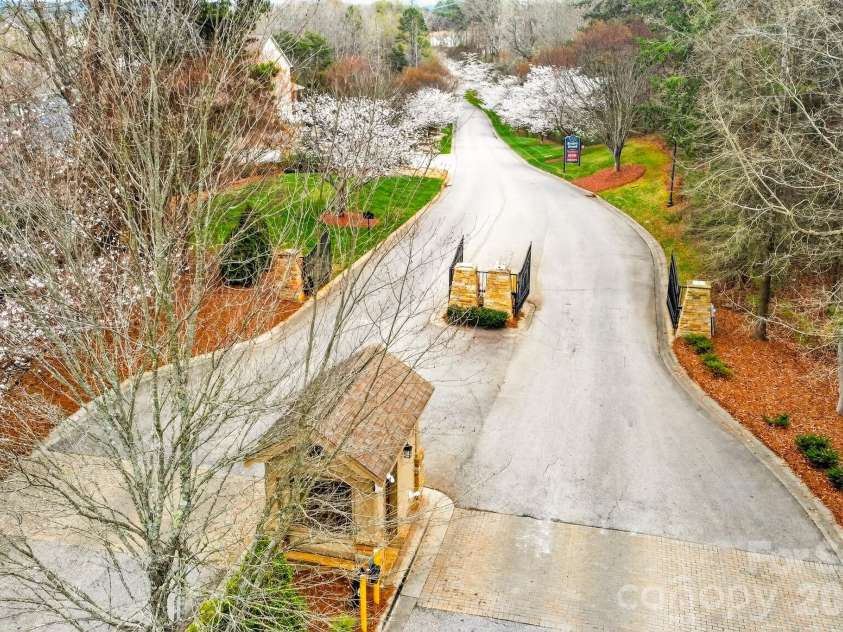 407 Blue Bay Court, York, SC 29745.  MLS# CAR4351956, YatesRealty ID 7330. 