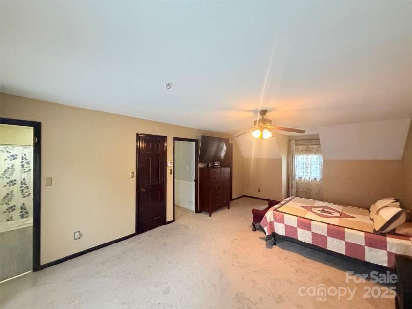 709 Woodside Drive, Kings Mountain, NC 28086.  MLS# CAR4329976, YatesRealty ID 7331. 