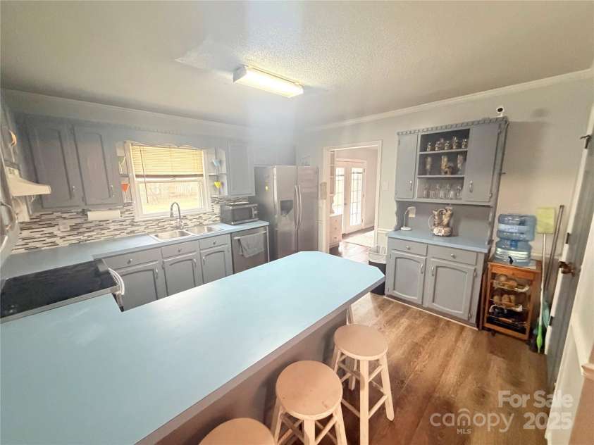709 Woodside Drive, Kings Mountain, NC 28086.  MLS# CAR4329976, YatesRealty ID 7331. Kitchen