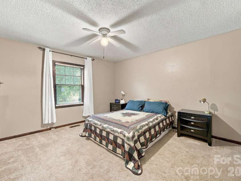 709 Woodside Drive, Kings Mountain, NC 28086.  MLS# CAR4425802, YatesRealty ID 7331. 