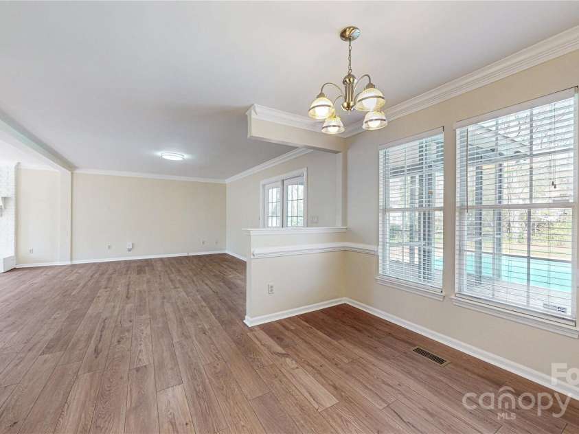 2605 Willowdale Lane, Matthews, NC 28105.  MLS# CAR4204541, YatesRealty ID 7332. 