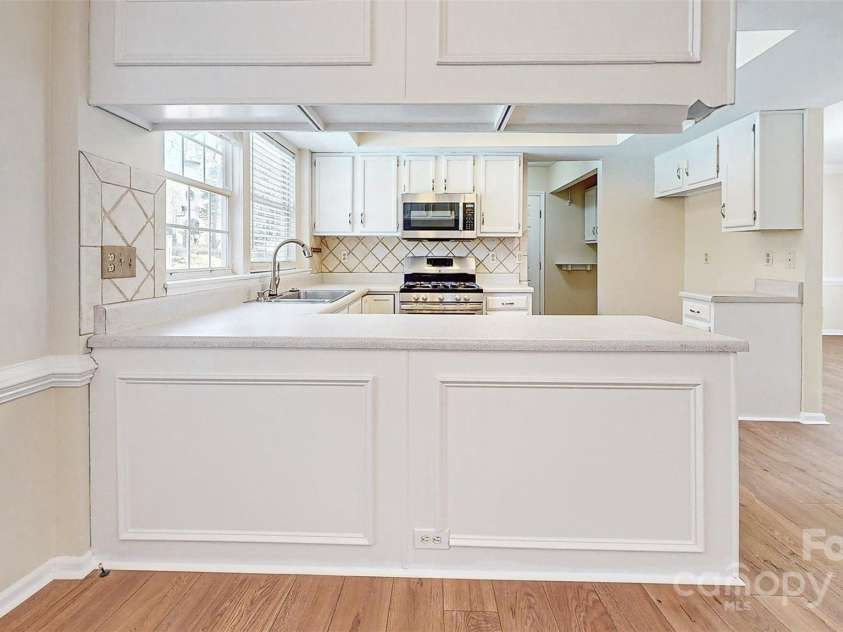 2605 Willowdale Lane, Matthews, NC 28105.  MLS# CAR4204541, YatesRealty ID 7332. 