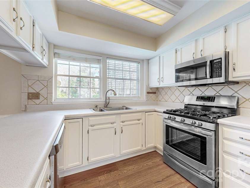 2605 Willowdale Lane, Matthews, NC 28105.  MLS# CAR4204541, YatesRealty ID 7332. 