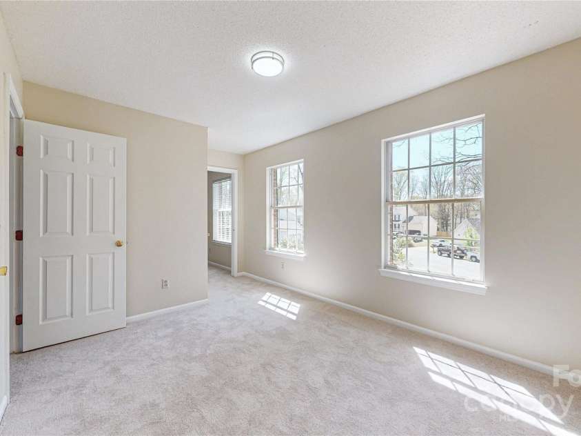 2605 Willowdale Lane, Matthews, NC 28105.  MLS# CAR4204541, YatesRealty ID 7332. 