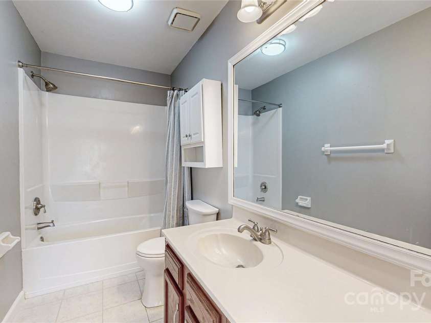 2605 Willowdale Lane, Matthews, NC 28105.  MLS# CAR4204541, YatesRealty ID 7332. 