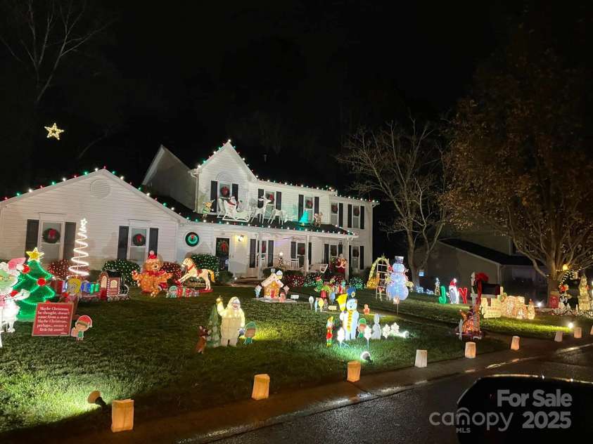 2605 Willowdale Lane, Matthews, NC 28105.  MLS# CAR4204541, YatesRealty ID 7332. 